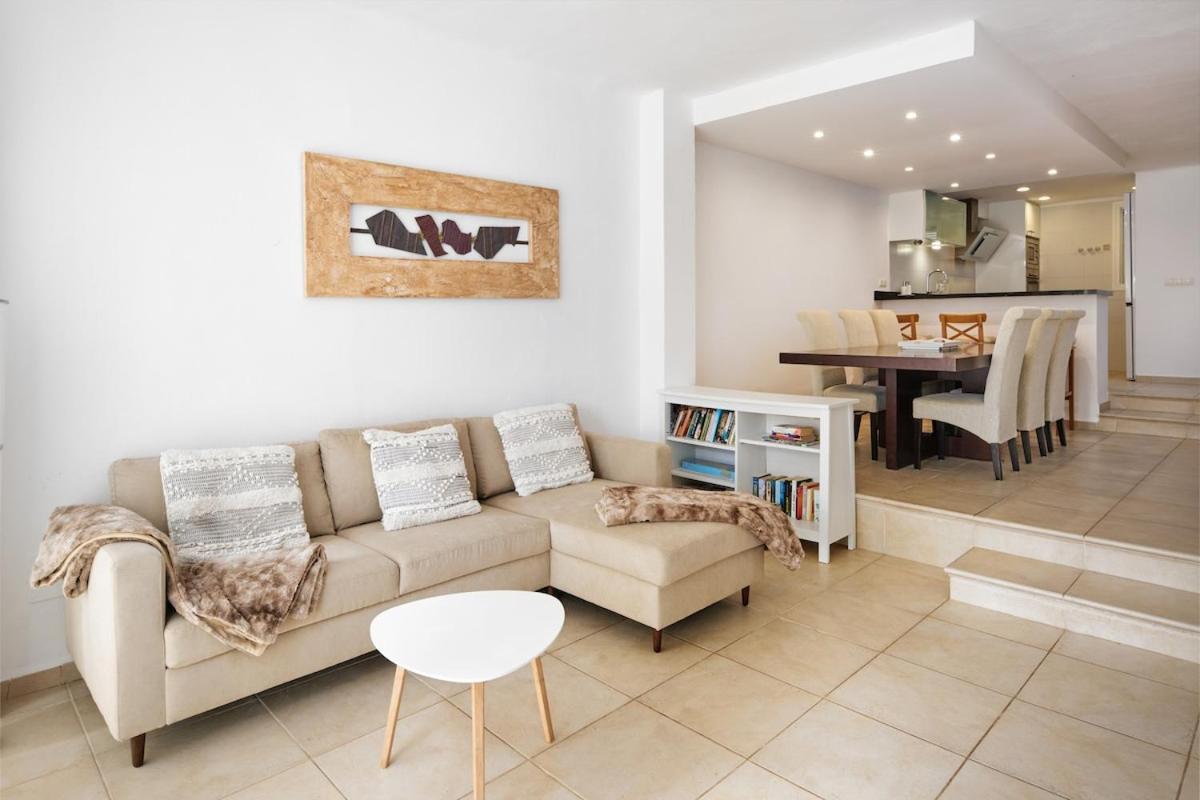 Sea Frontline Apartment 'Ernesto'. Pool. Wifi 桑坦伊 外观 照片